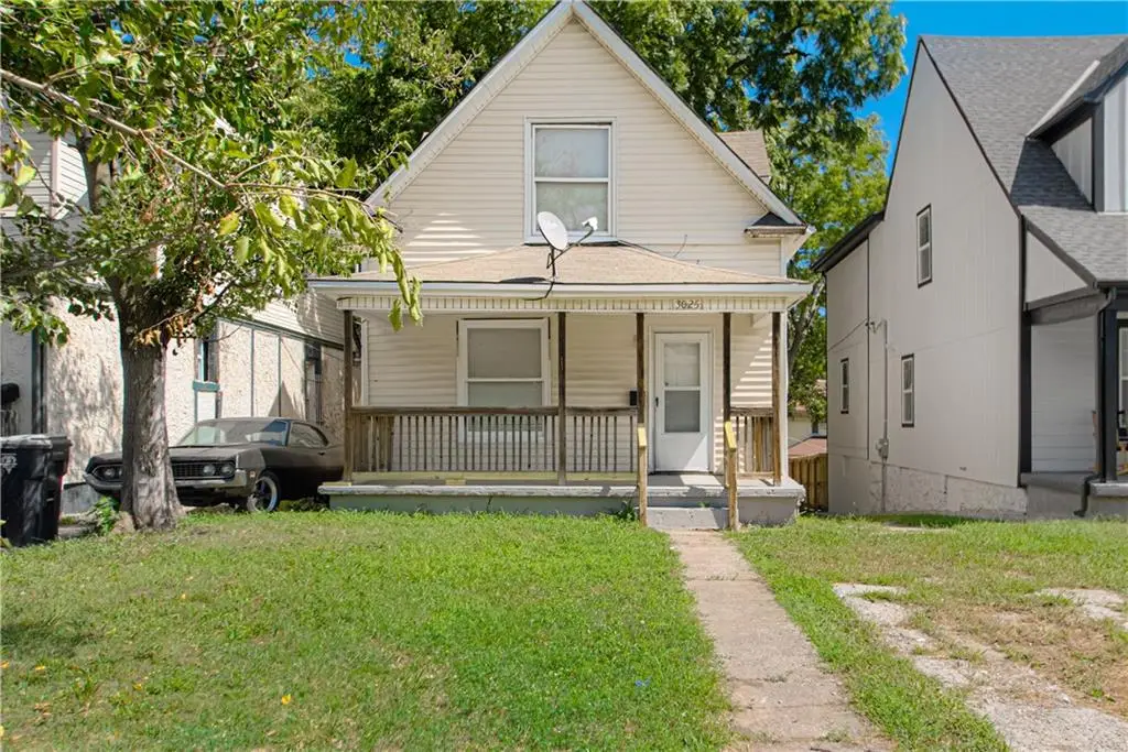 3025 Wayne Avenue, Kansas City, MO 64109 - #1