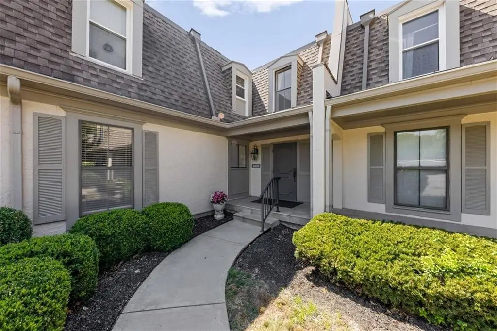 10758 Glenwood Street #C, Overland Park, KS 66211 - #1