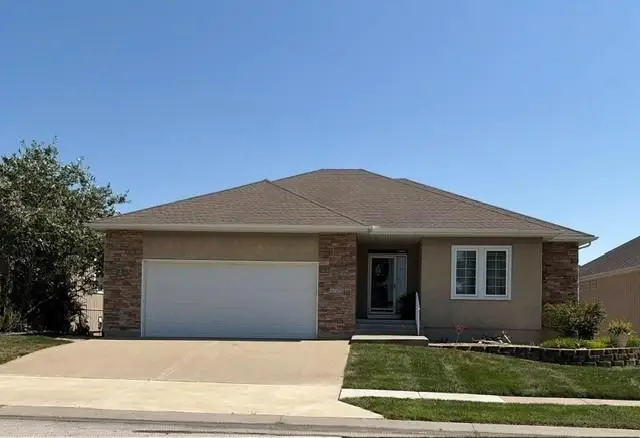 4725 SW Soldier Drive, Lees Summit, MO 64082 - #1