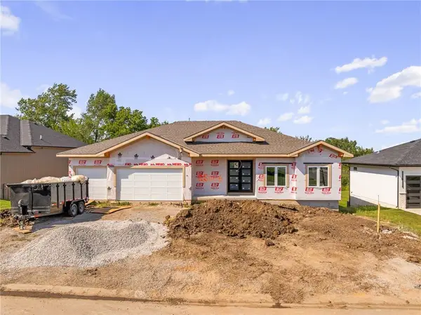 25006 W 89th Street, Lenexa, KS 66227