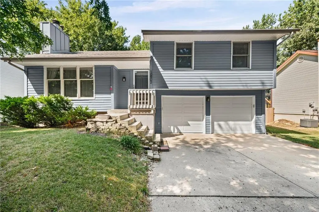 10902 N Harrison Street, Kansas City, MO 64155 - #1