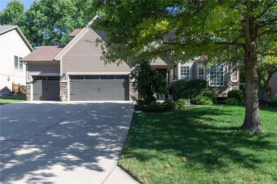 2636 W Whitney Street, Olathe, KS 66061 - #2