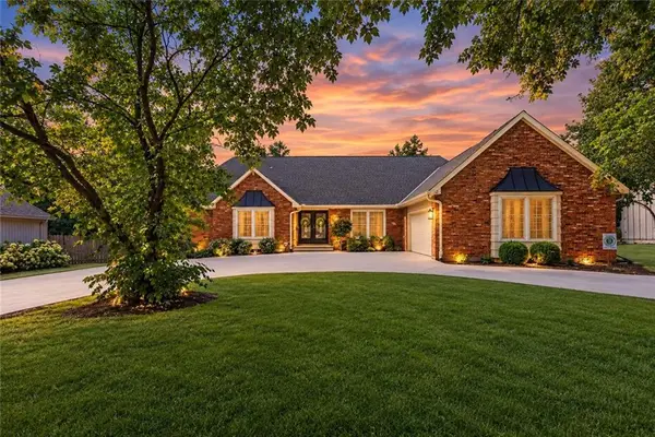 10500 Farley Street, Overland Park, KS 66212