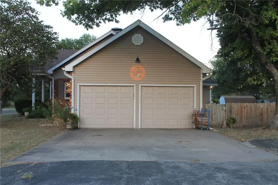 1805 New Mexico Road, Iola, KS 66749 - #2