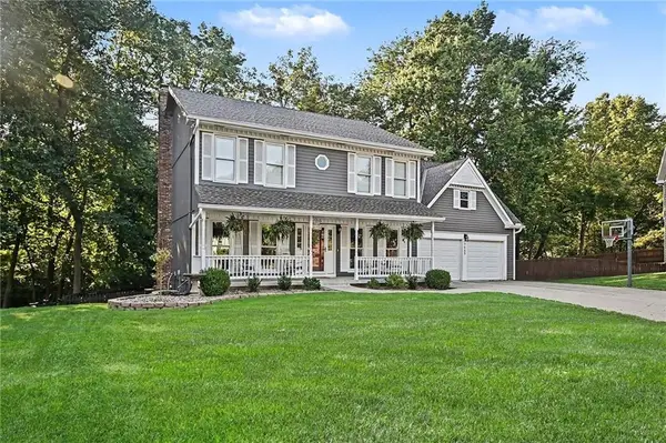 7645 N Lucerne Court, Kansas City, MO 64151