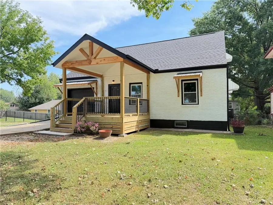 401 Benton Boulevard, Kansas City, MO 64124 - #2