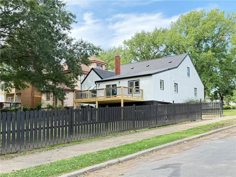401 Benton Boulevard, Kansas City, MO 64124 - #3