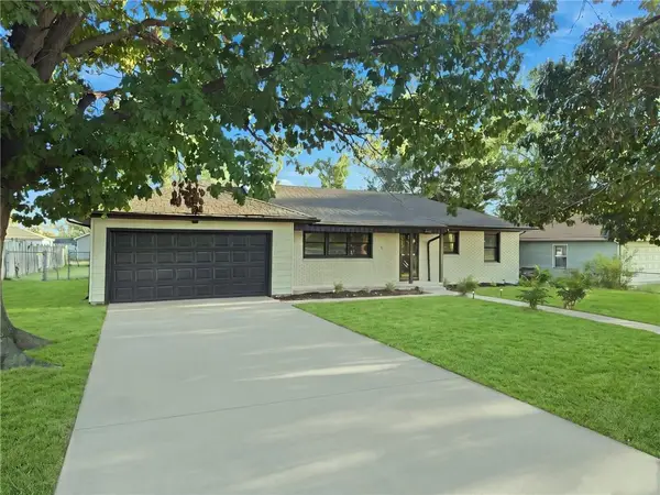 9277 State Avenue, Kansas City, KS 66112