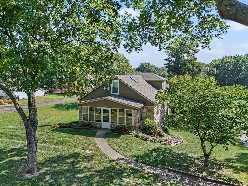 3311 N 72nd Street, Kansas City, KS 66109 - #1