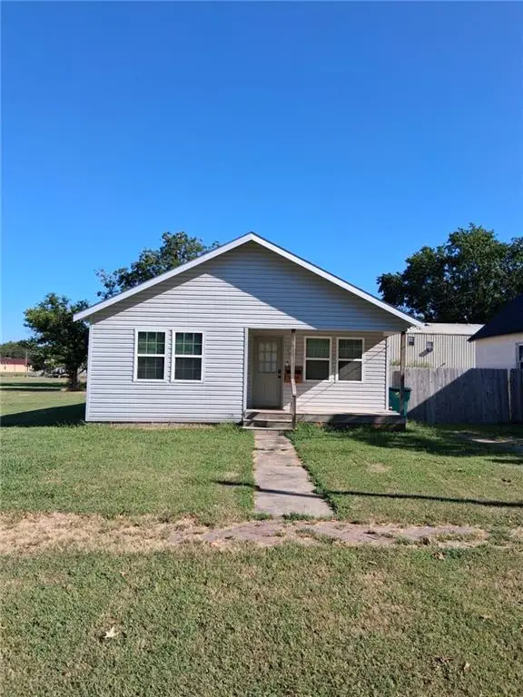 404 & 406 W Buffalo Street, Girard, KS 66743 - #2