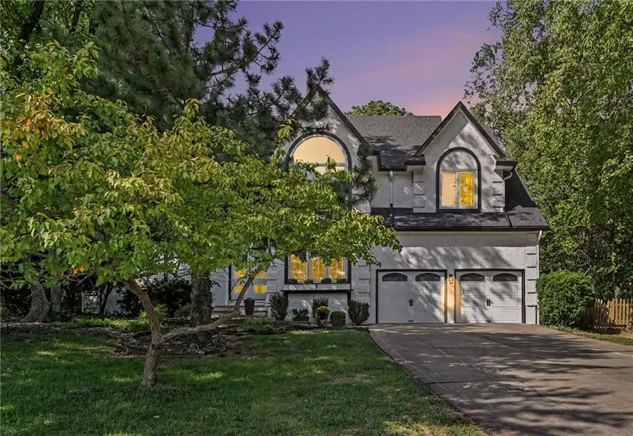 8225 NW Weatherby Drive, Weatherby Lake, MO 64152 - #2