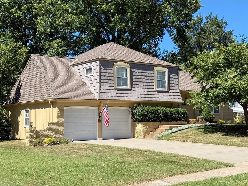 9220 Dearborn Street, Overland Park, KS 66207 - #1