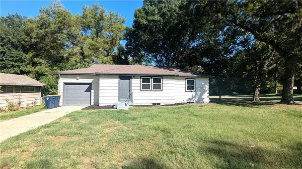 10427 Richmond Avenue, Kansas City, MO 64134