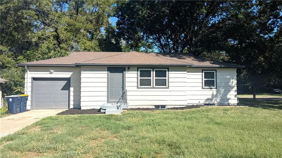 10427 Richmond Avenue, Kansas City, MO 64134 - #2