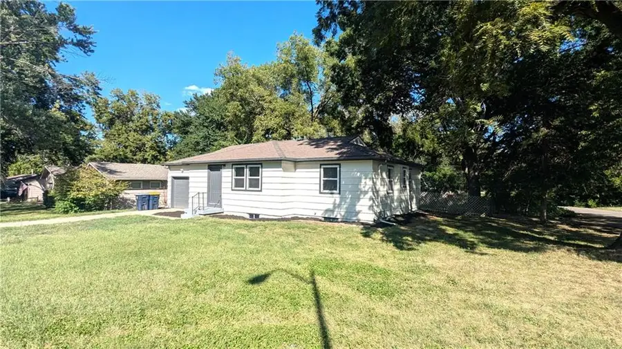 10427 Richmond Avenue, Kansas City, MO 64134 - #3