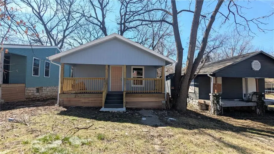 3403 E 62 Street, Kansas City, MO 64130 - #2