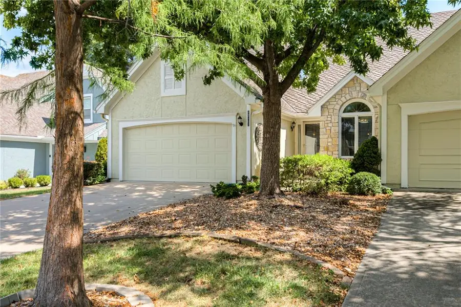 12107 Slater Street, Overland Park, KS 66213 - #3