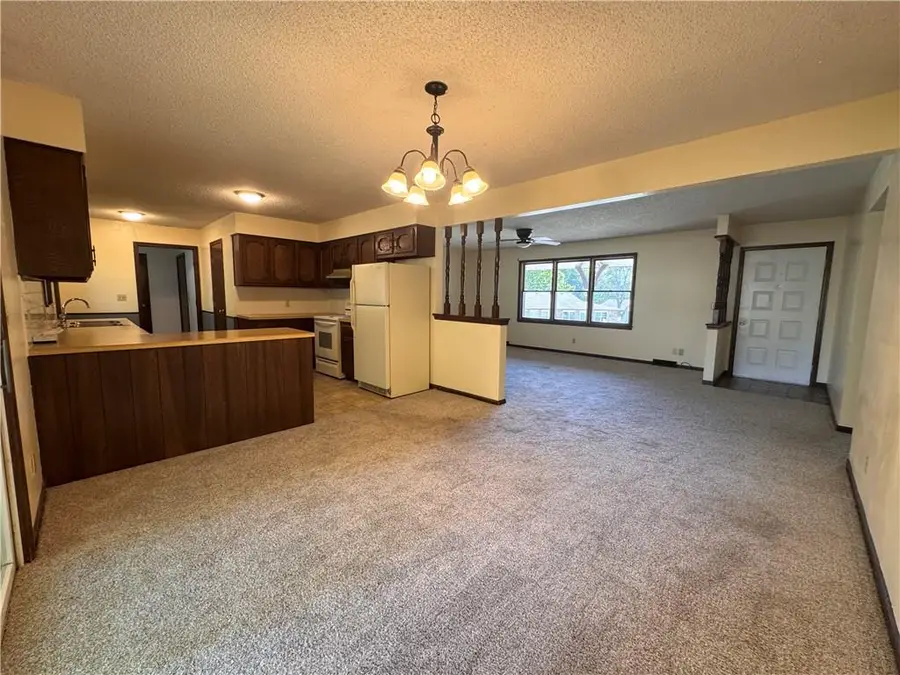 402 S Delaware Street, Archie, MO 64725 - #3