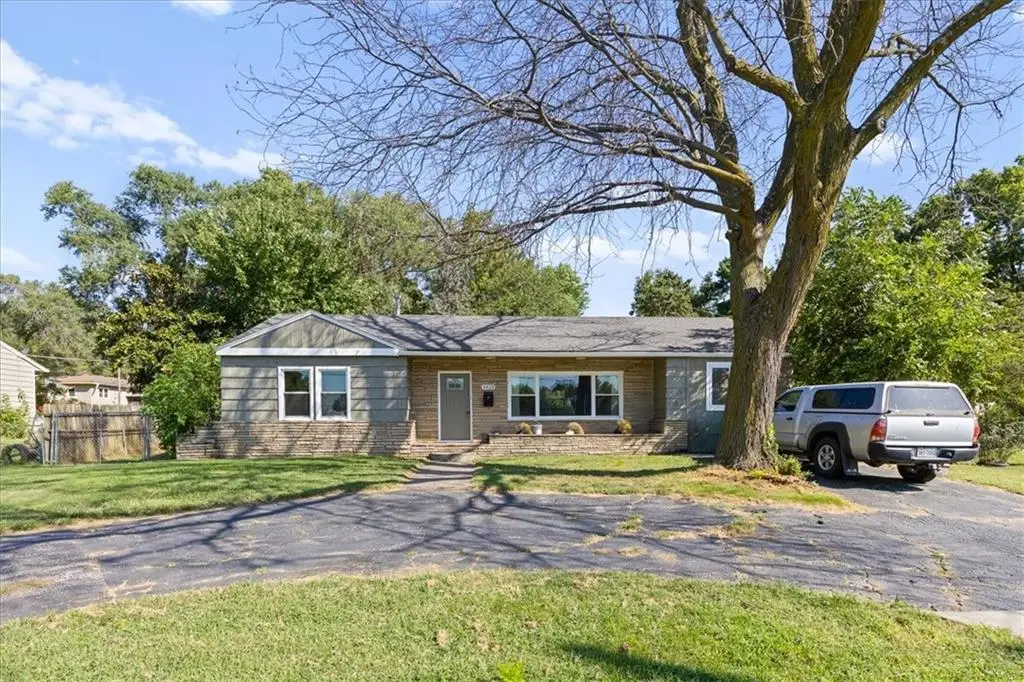 4828 Gibbs Road, Kansas City, KS 66106 - #1