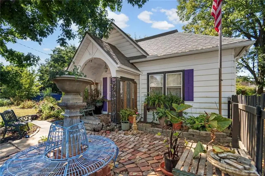 318 W Clinton Street, Clinton, MO 64735 - #2