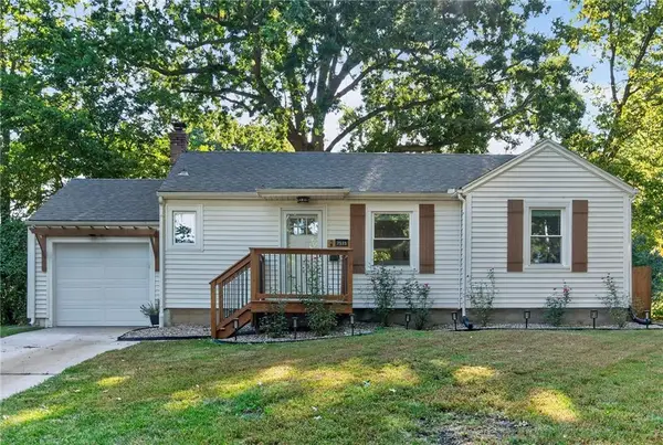 7535 Belleview Avenue, Kansas City, MO 64114