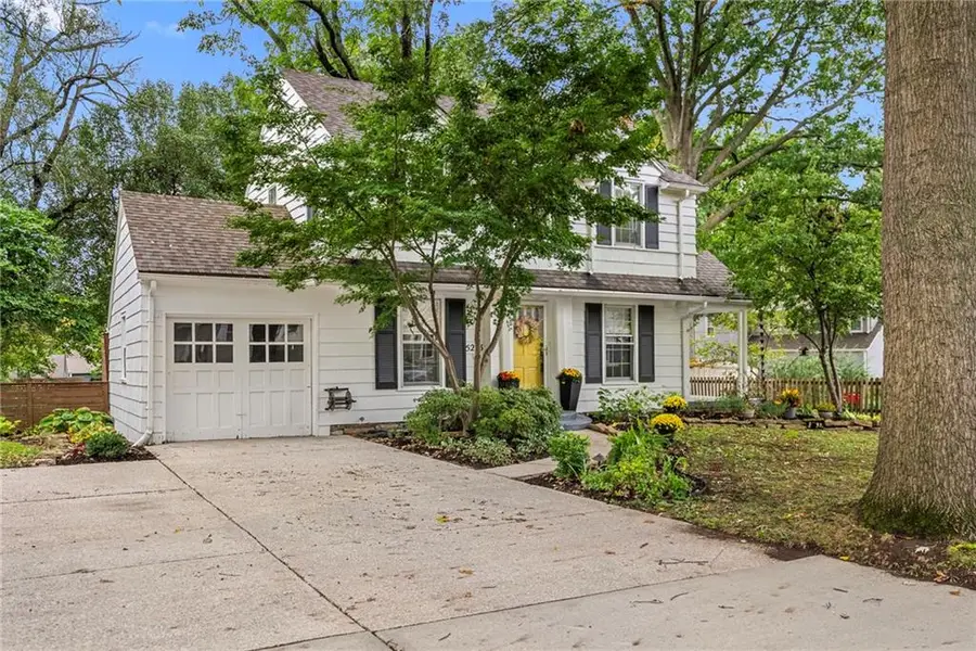 5233 Nall Avenue, Roeland Park, KS 66202 - #3