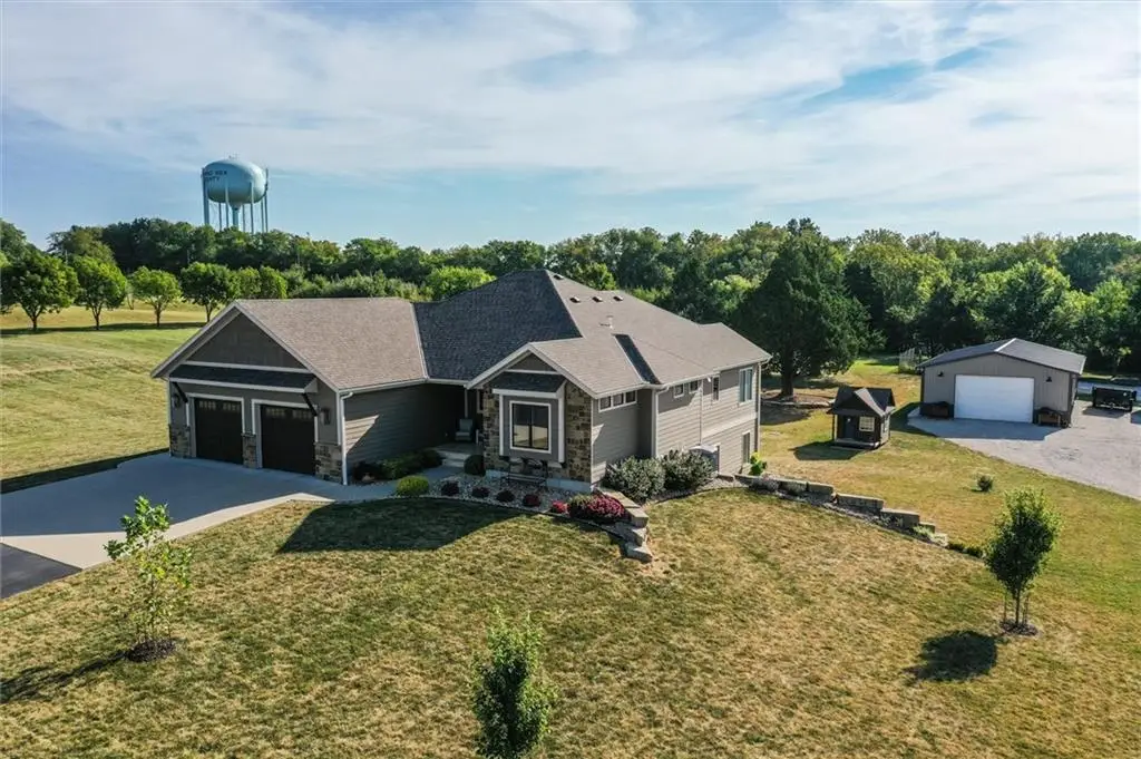 26009 S Summit Road, Harrisonville, MO 64701 - #1