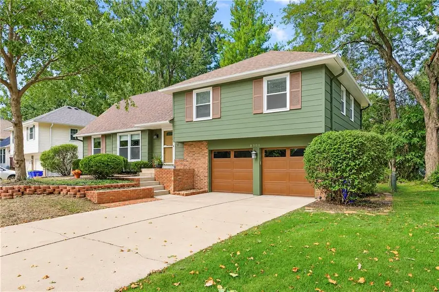 8300 W 97th Terrace, Overland Park, KS 66212 - #2