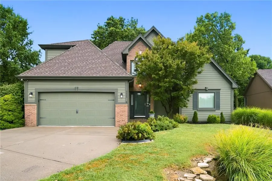8625 N Dawn Avenue, Kansas City, MO 64154 - #2
