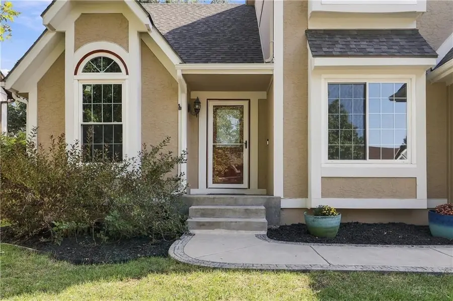 1237 E Meadow Lane, Olathe, KS 66062 - #3