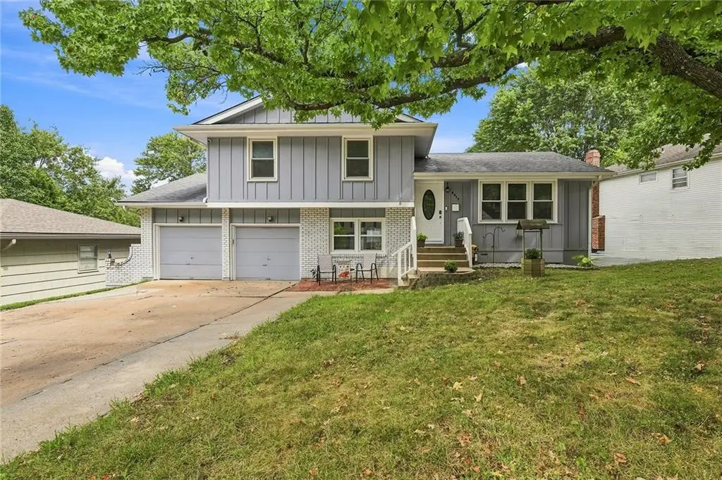 8517 Evanston Avenue, Raytown, MO 64133 - #1