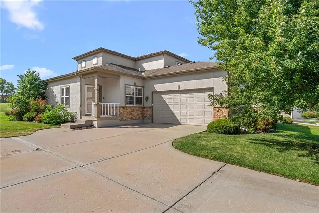 21871 W 116th Place, Olathe, KS 66061 - #1