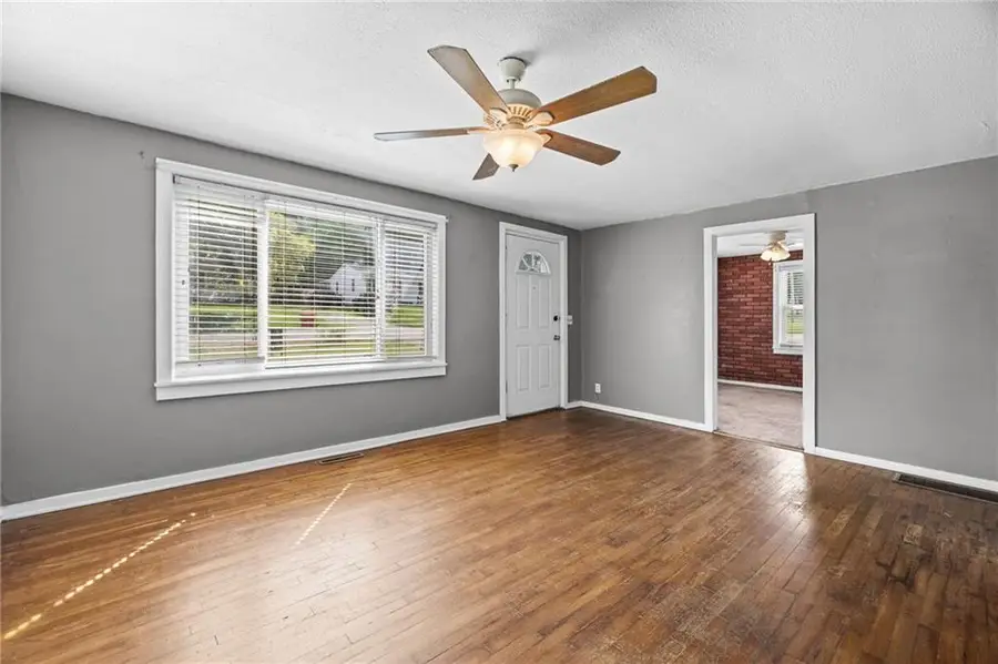 9612 E 31st Street, Independence, MO 64052 - #2