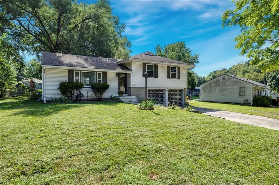 3421 N Chelsea Avenue, Kansas City, MO 64117 - #2