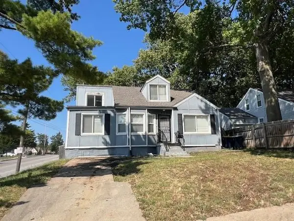 7448 Wabash Avenue, Kansas City, MO 64132