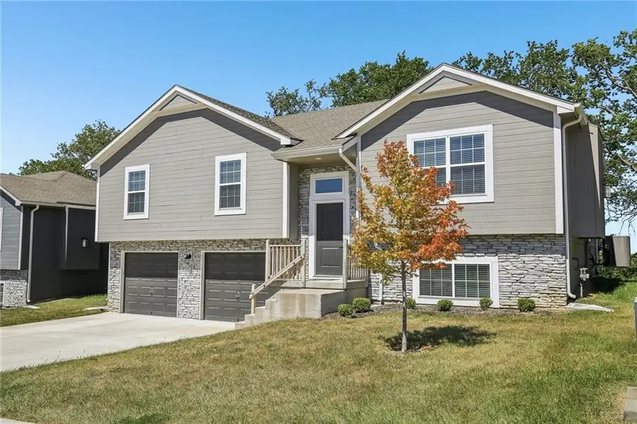 910 NW Hilltop Lane, Grain Valley, MO 64029 - #3