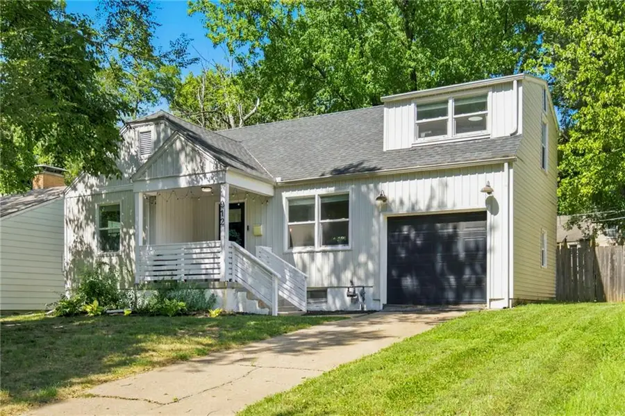 912 E 78th Street, Kansas City, MO 64131 - #3