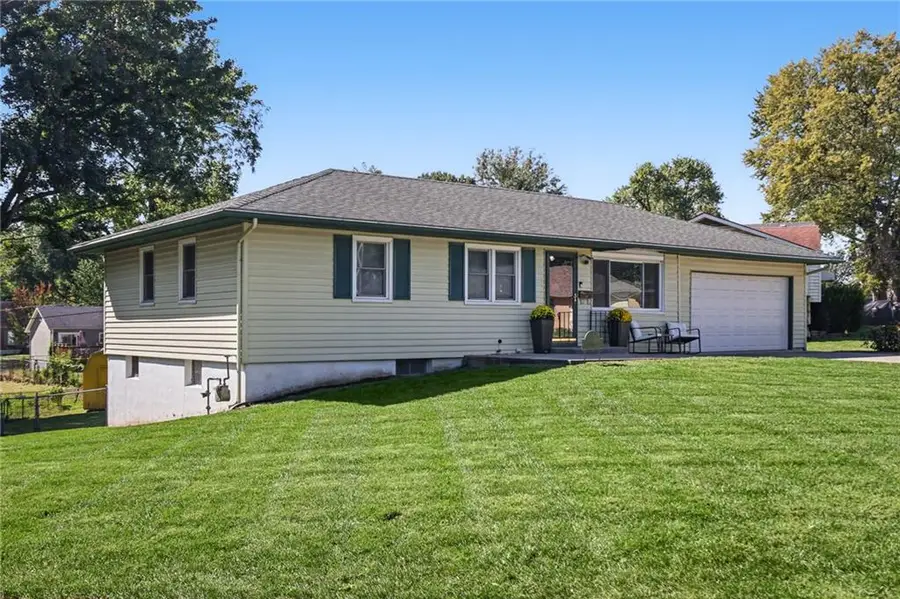 3900 S Delaware Avenue, Independence, MO 64055 - #2