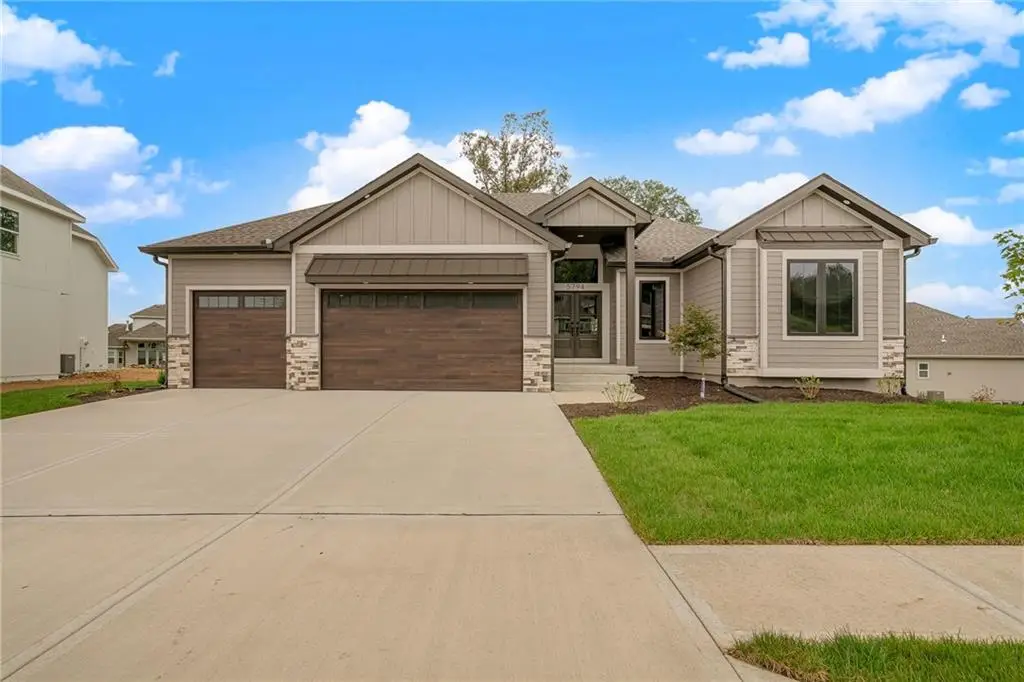 13686 Lookout Circle, Sioux, MO 64079 - #1
