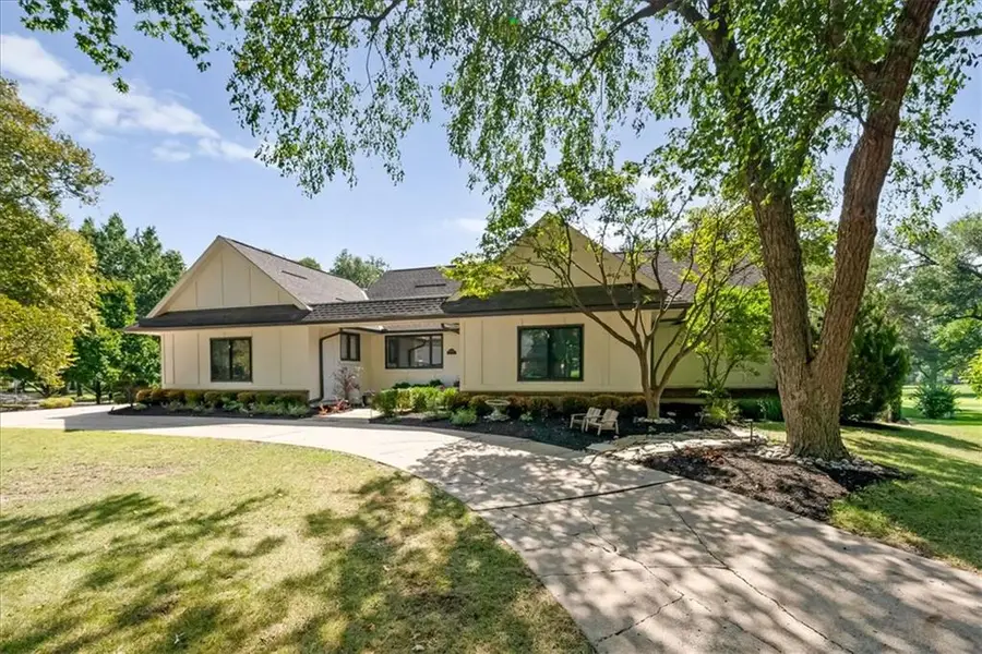 12809 Pembroke Circle, Leawood, KS 66209 - #3