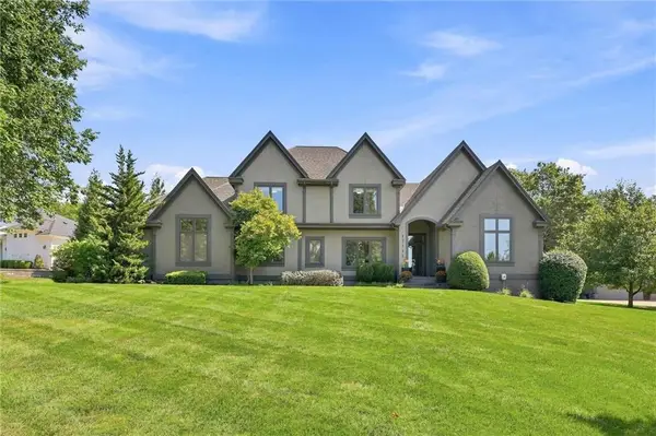 17111 S Demi Drive, Loch Lloyd, MO 64012