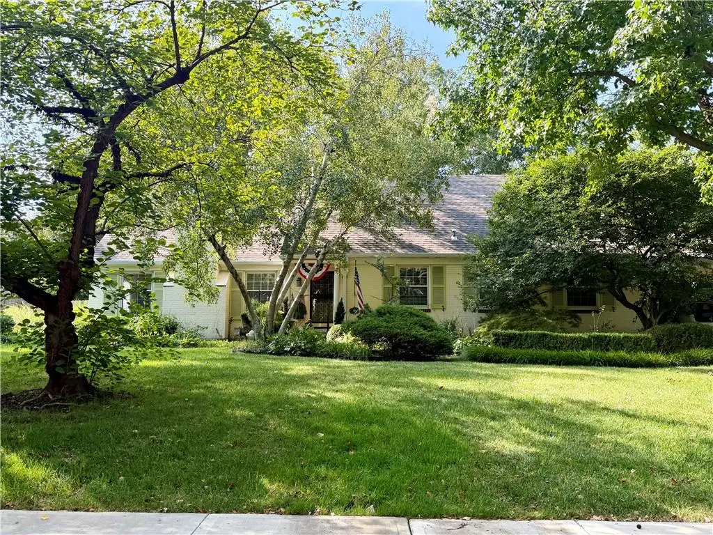 1029 W 66th Street, Kansas City, MO 64113 - #1