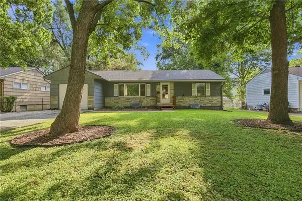 11109 Elmwood Avenue, Kansas City, MO 64137