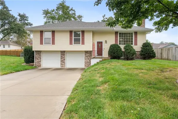 1405 1st Terrace, Lee's Summit, MO 64063