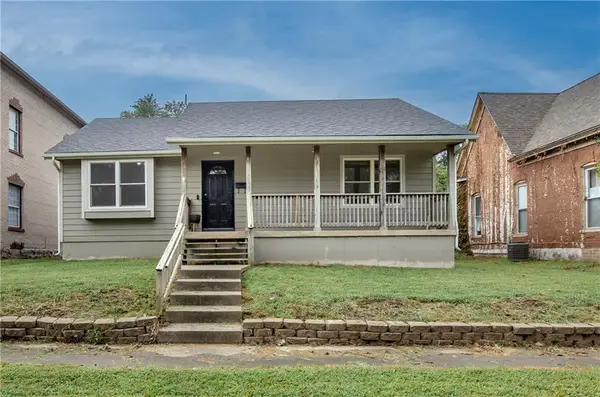 407 W Peoria Street, Paola, KS 66071