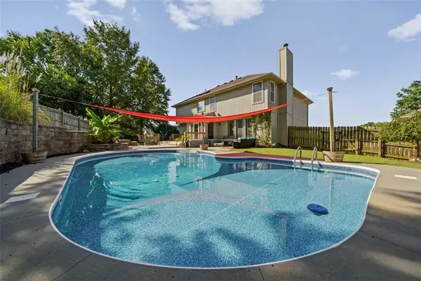 18912 E 33rd Terrace Court, Independence, MO 64057