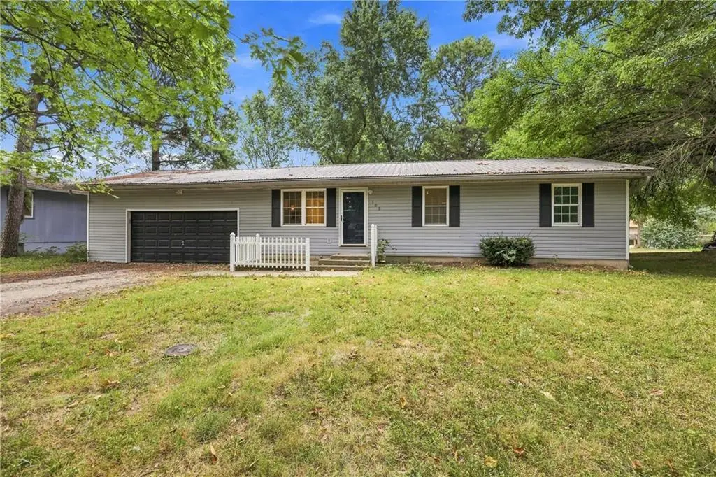 105 W 8th Street, Knob Noster, MO 65336 - #1