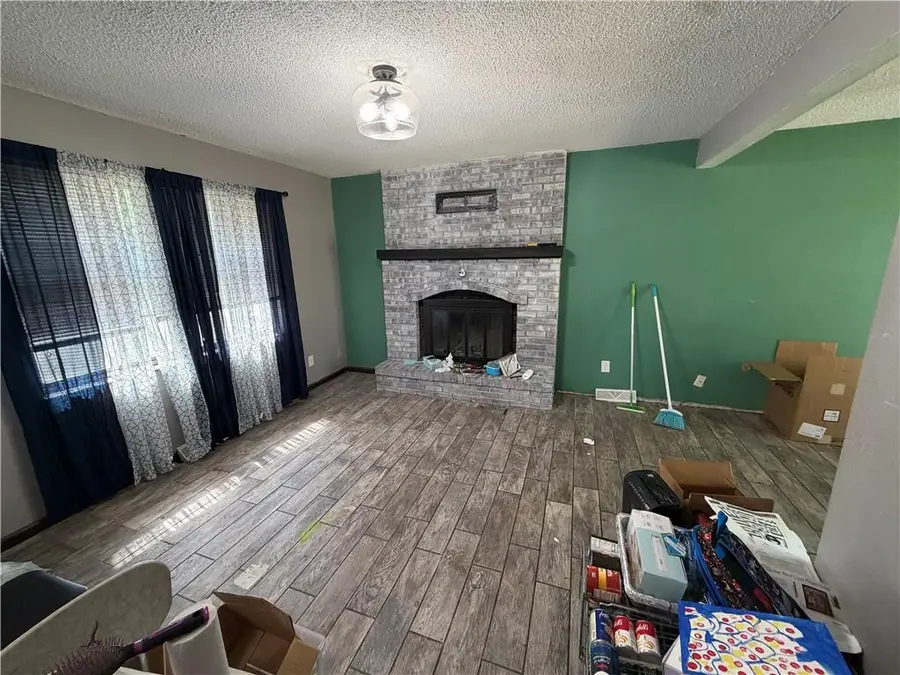 317 Sandstone Drive, Blue Springs, MO 64014 - #3
