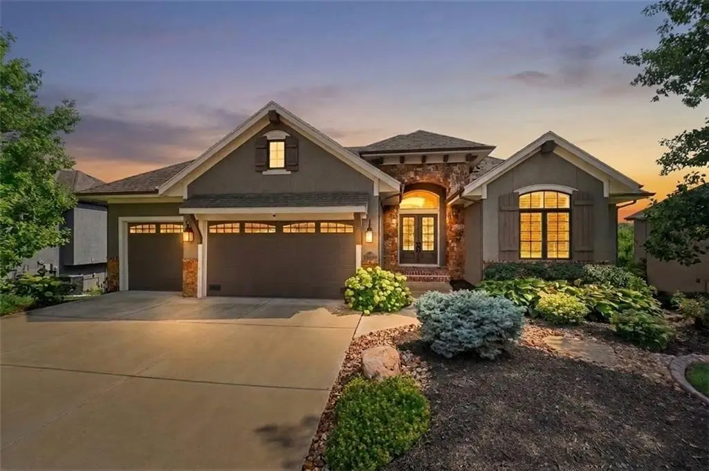10423 W 168th Terrace, Overland Park, KS 66221 - #1
