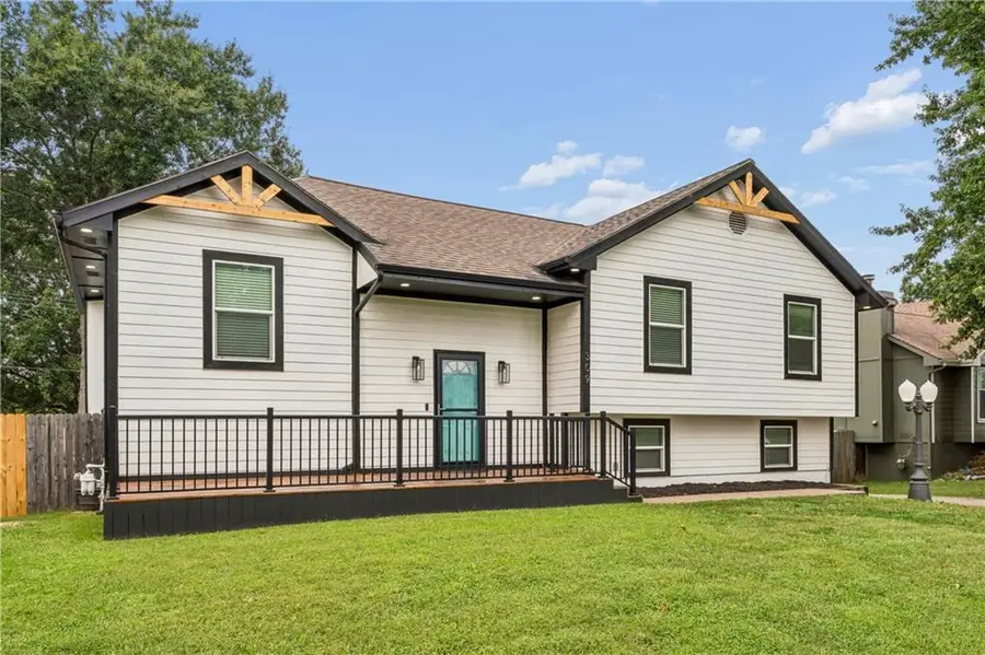 309 NE Brookwood Drive, Blue Springs, MO 64014 - #2